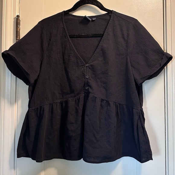 GAP Tops - GAP Peplum Top